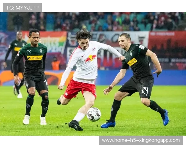 门兴或以高位逼抢扰乱节奏,改变比赛格局 门兴或以高位逼抢扰乱节奏,改变比赛格局