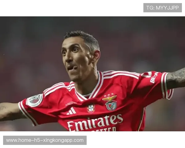 本菲卡中场节奏控制出色，全场主导，本菲卡首发