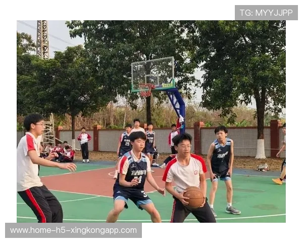 篮球少年书写青春与奋斗的篇章，篮球.少年